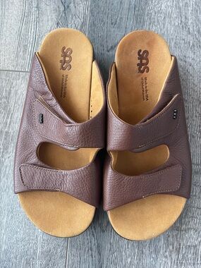 SAS Brown Leather Slide Sandals
